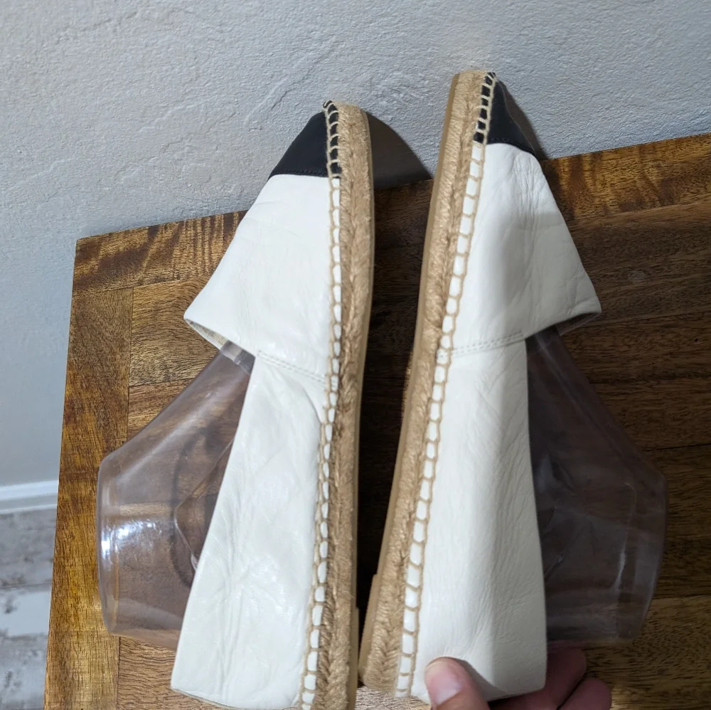 Tory Burch ColorBlock White & Black Cap Toe Nappa Leather‎ Espadrille Flats 10